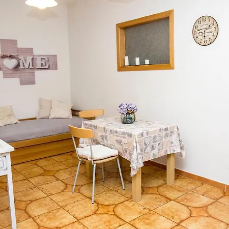 Seascape - Noemi's Bed and breakfast